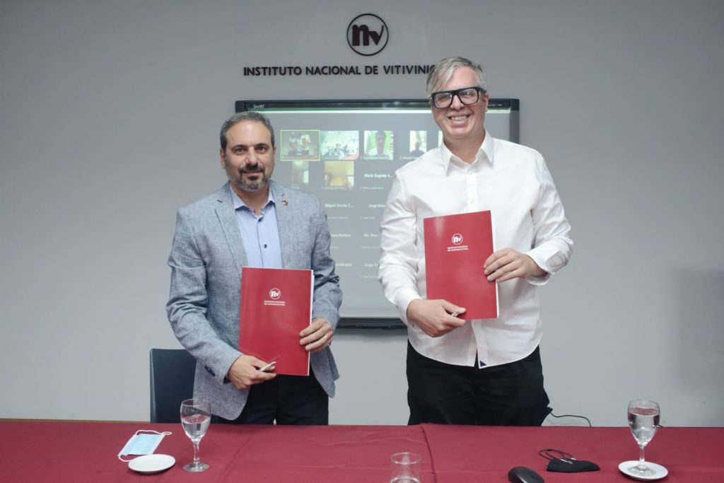 Signature de l’accord OpenVino–INV